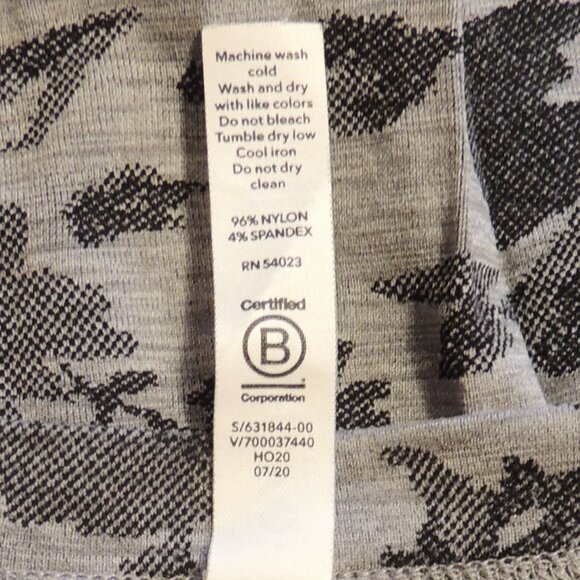 Athleta Shirt Woman X Large Black Gray Floral Pattern Long Sleeve Shirt - Picture 5 of 5